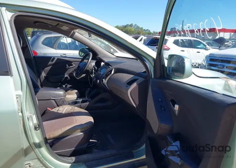 2011 Hyundai Tucson Gls z USA, uszkodzony, nr VIN KM8JUCAC8BU233909